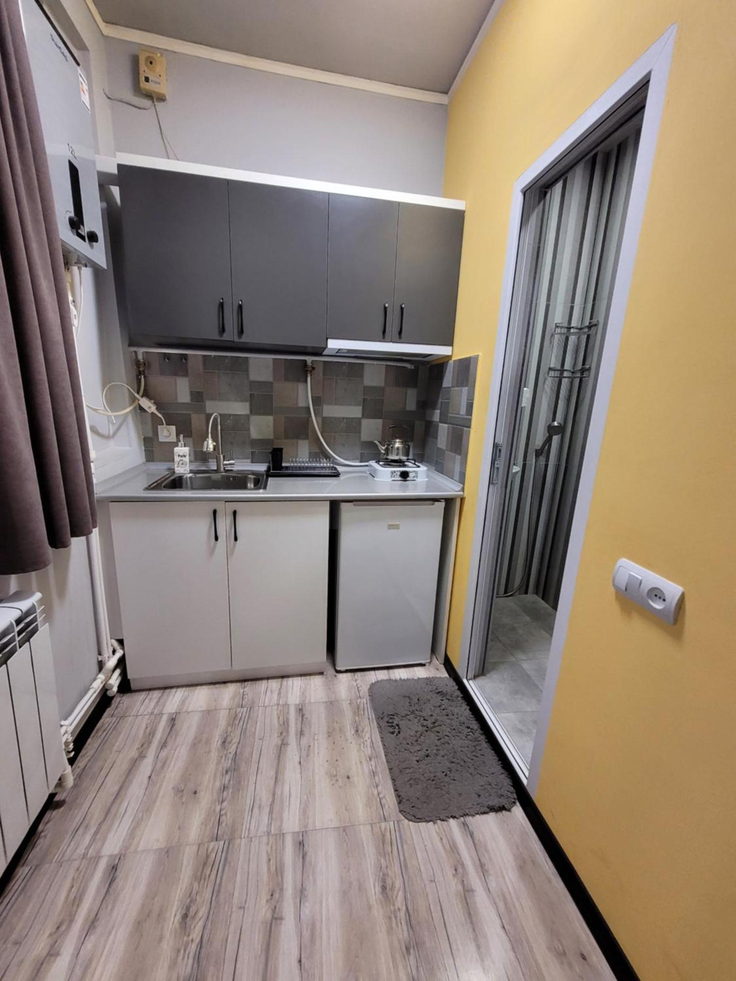Hotel Мини Дом Целиком Около Мед Центра Астхик à Erévan Extérieur photo